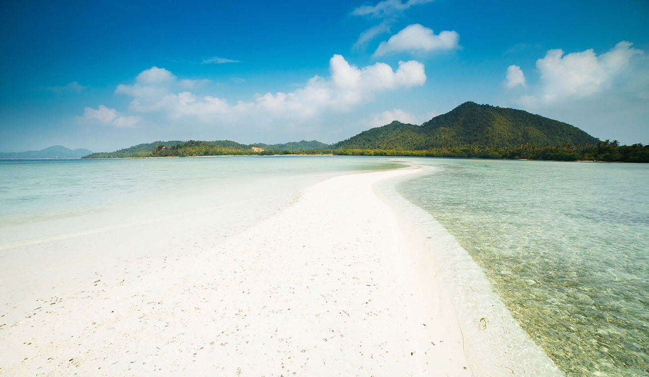 Image of a beach in Jakarta, Indonesia.